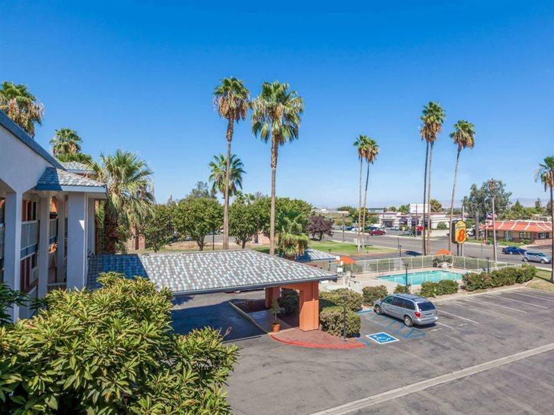 Super 8 By Wyndham Bakersfield/Central Eksteriør billede