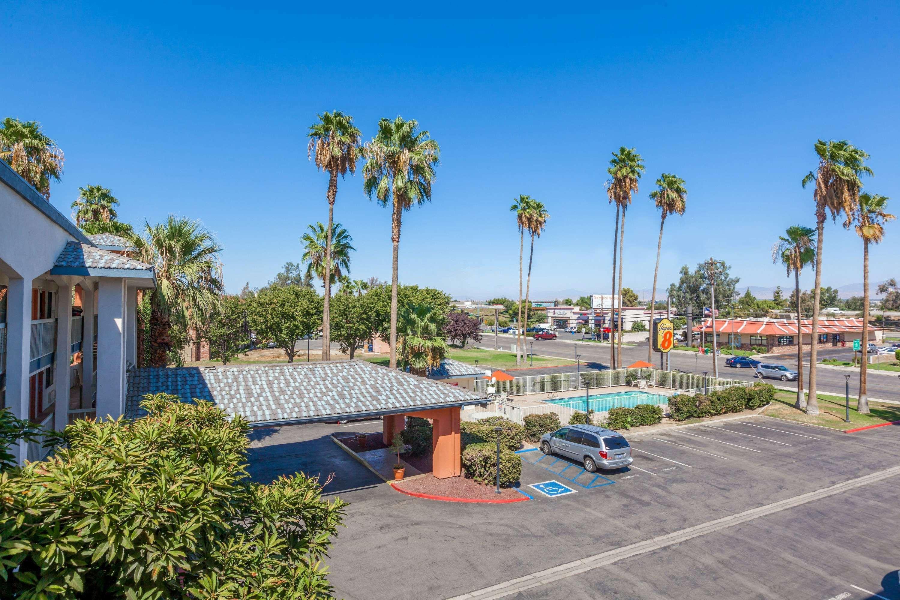 Super 8 By Wyndham Bakersfield/Central Eksteriør billede